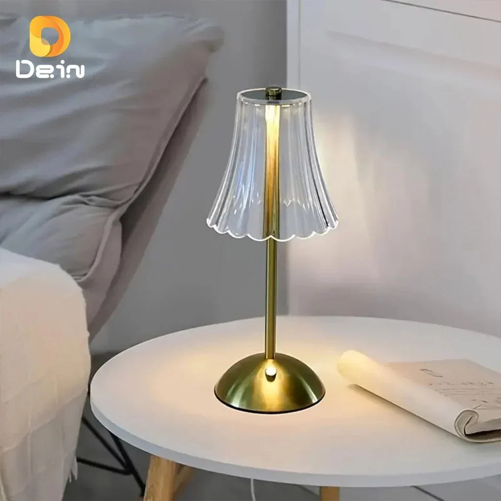 Luminária Retrô de Mesa LED Recarregável com Cúpula Transparente e Controle por Toque Dourada